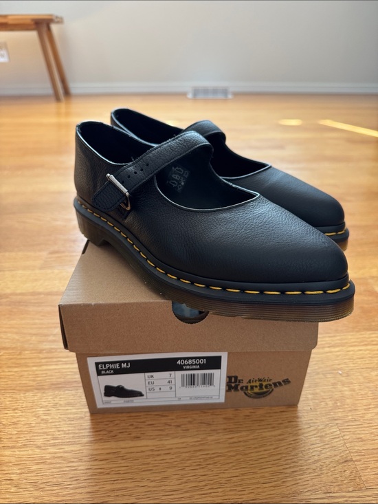 Dr. Martens Shoes - NIB Dr Martens Elphie Mary Jane UK7
